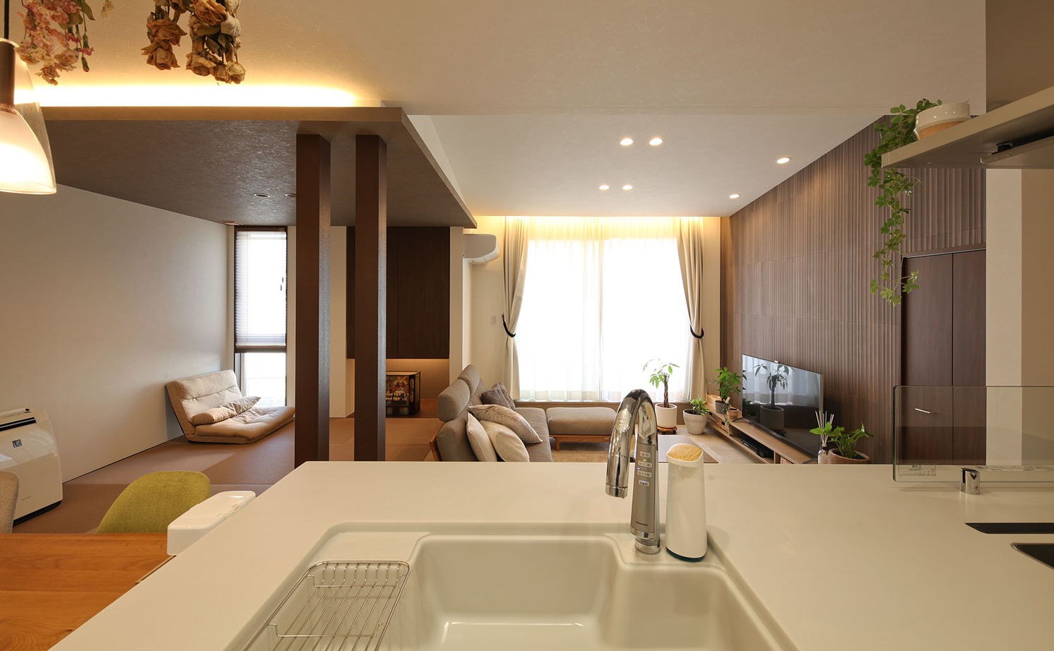 石友ホーム　滋賀支社 【50坪以上の土地/2000万円台/愛知郡/間取図】無駄のない空間づかいで快適動線を叶えた平屋の家の建築実例画像5