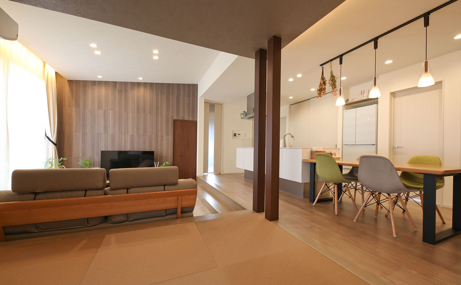 石友ホーム　滋賀支社 【50坪以上の土地/2000万円台/愛知郡/間取図】無駄のない空間づかいで快適動線を叶えた平屋の家の建築実例画像7