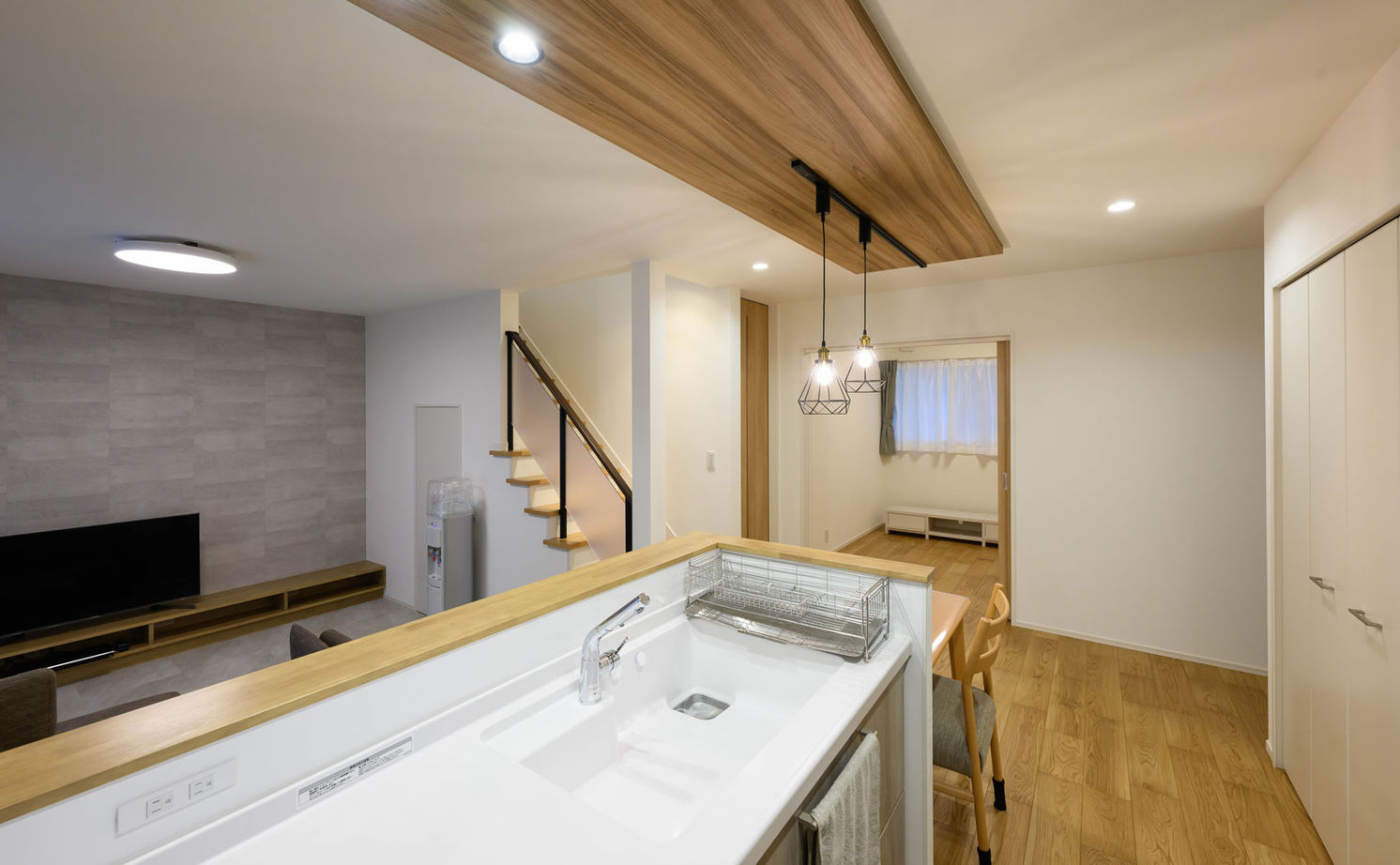 石友ホーム　滋賀支社 【50坪以上の土地/3000万円台/サンクンリビング/間取図】品質の高い建材で建てた家事ラクの家の建築実例画像6