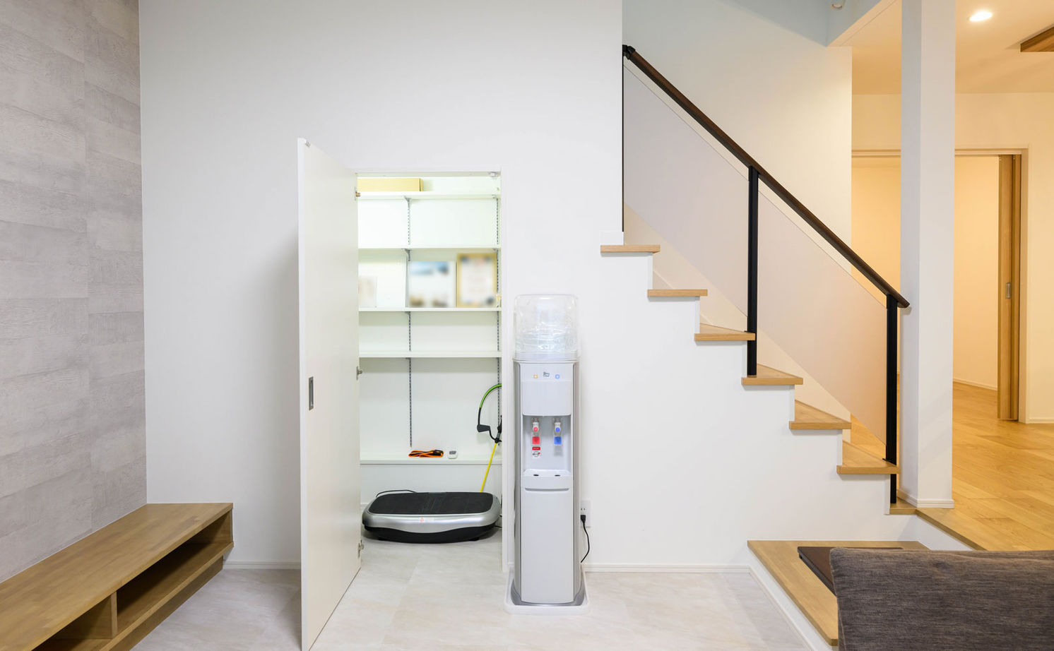 石友ホーム　滋賀支社 【50坪以上の土地/3000万円台/サンクンリビング/間取図】品質の高い建材で建てた家事ラクの家の建築実例画像8