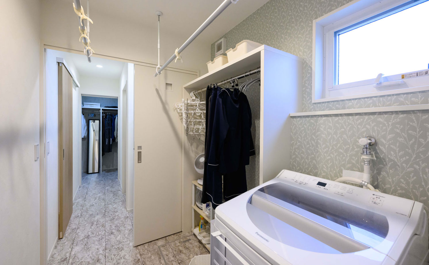 石友ホーム　滋賀支社 【50坪以上の土地/3000万円台/サンクンリビング/間取図】品質の高い建材で建てた家事ラクの家の建築実例画像10