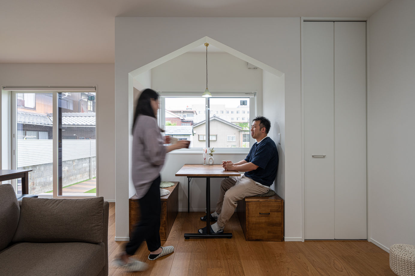 石友ホーム　滋賀支社 【50坪以上の土地/2000万円台/長浜市/間取図】三角屋根のカフェスペースとヌックに癒される家の建築実例画像2