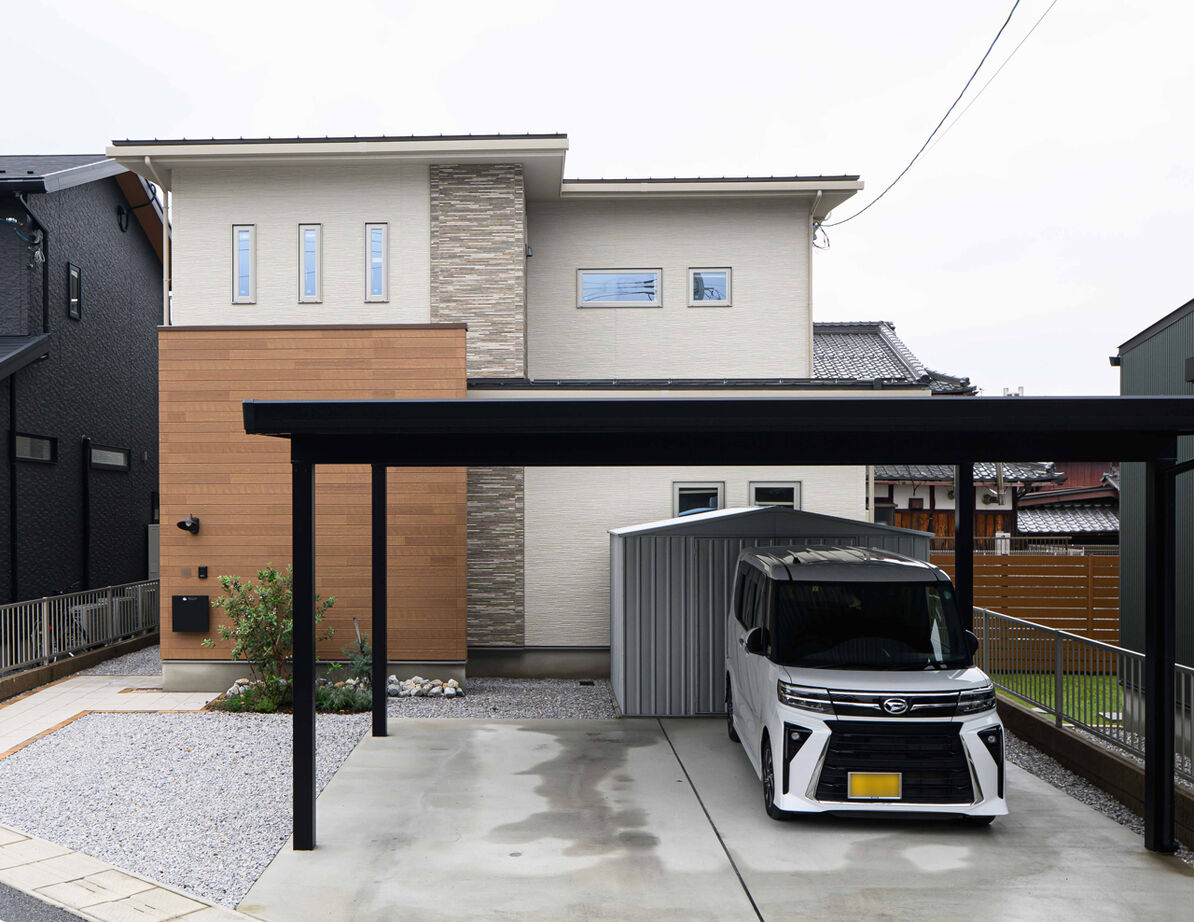 石友ホーム　滋賀支社 【50坪以上の土地/2000万円台/彦根市】回遊動線に広々パントリー。間取りにとことんこだわった家の建築実例画像2