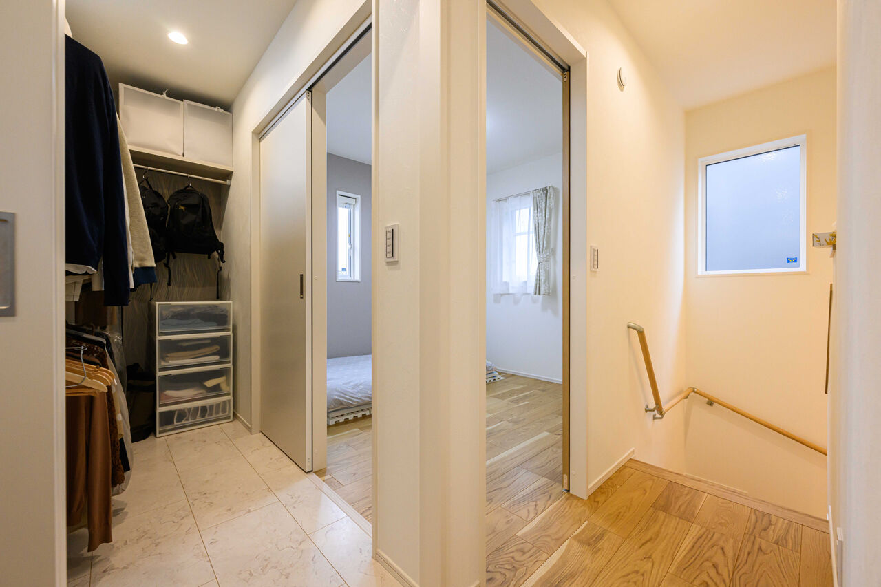 石友ホーム　滋賀支社 【50坪以上の土地/2000万円台/彦根市】回遊動線に広々パントリー。間取りにとことんこだわった家の建築実例画像10