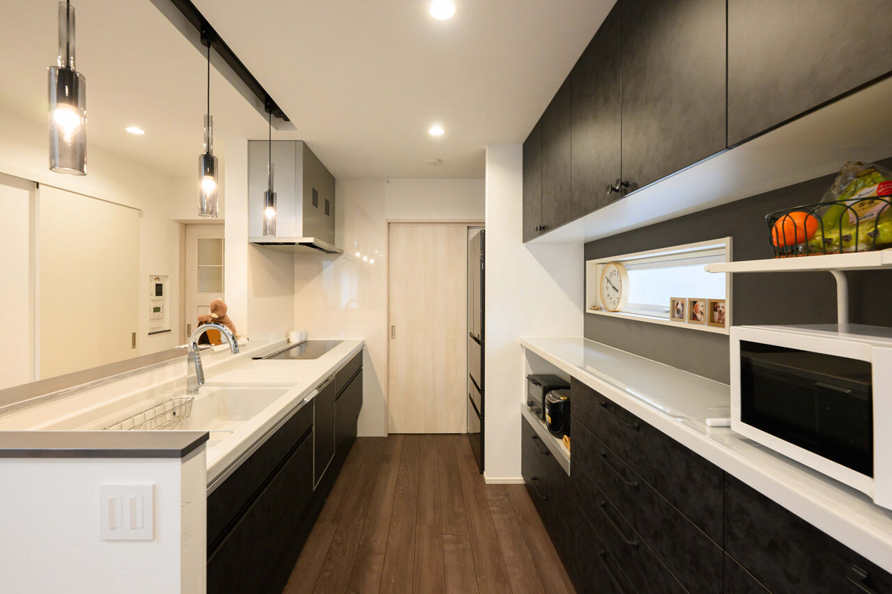 石友ホーム　滋賀支社 【2000万円台/サンクンリビング/間取図】1階に主寝室を配置。とことん考え抜いた生活動線に大満足の建築実例画像6