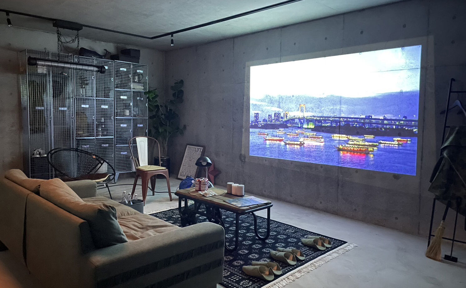 アイキョーホームのガレージハウス 【2566万円|ビルトイン|27坪】1階のガレージは秘密基地！パナソニック耐震工法の籠って楽しむ贅沢空間の建築実例画像2