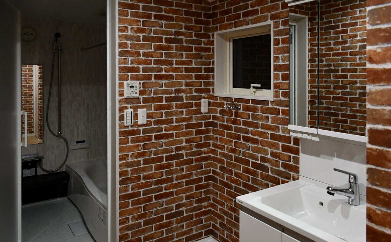 アイキョーホームのガレージハウス 【2875万円|30坪台|変形地|2階リビング】テクノストラクチャーで実現！三角地で叶えた店舗併用住宅の建築実例画像4