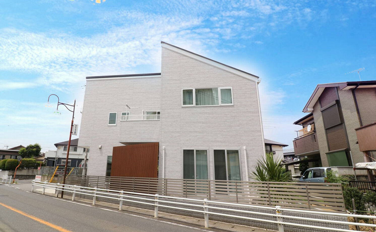 アイキョーホームのガレージハウス 【2875万円|30坪台|変形地|2階リビング】テクノストラクチャーで実現！三角地で叶えた店舗併用住宅の建築実例画像8