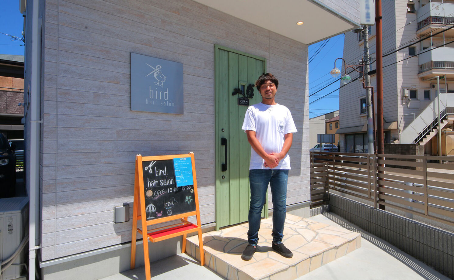 アイキョーホームのガレージハウス 【2875万円|30坪台|変形地|2階リビング】テクノストラクチャーで実現！三角地で叶えた店舗併用住宅の建築実例画像9