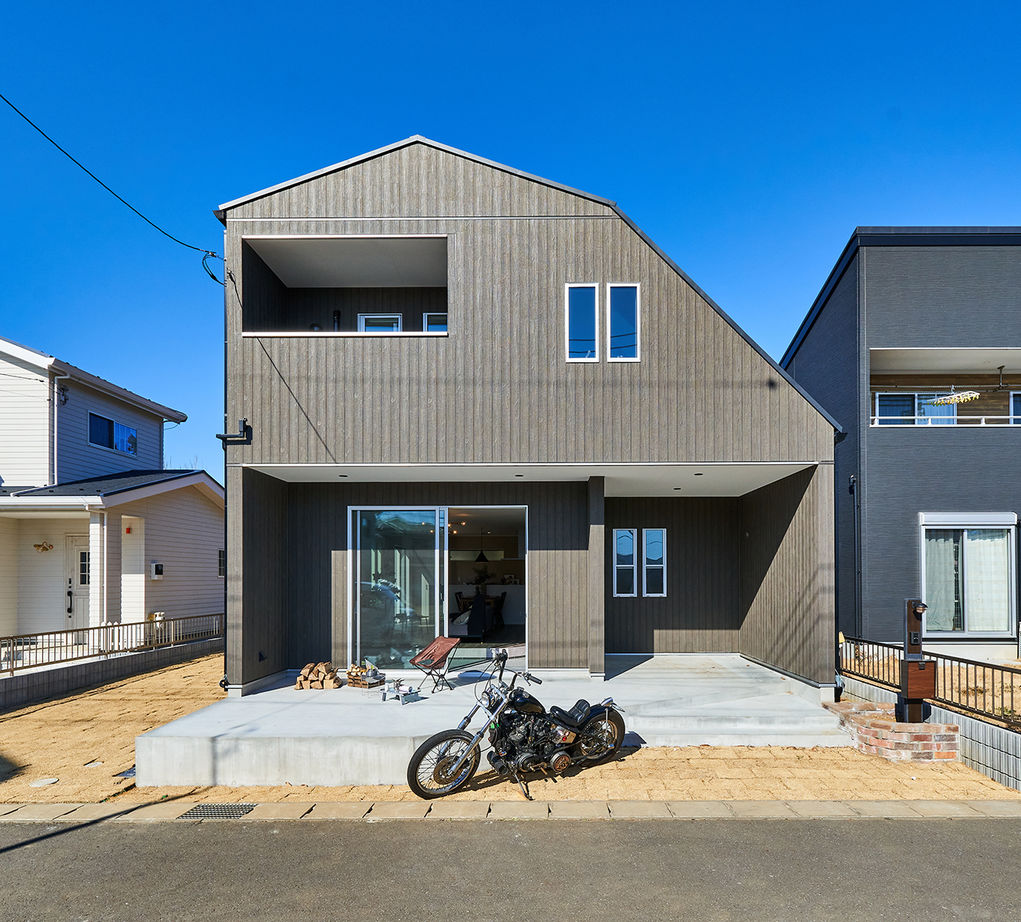 アイキョーホームのガレージハウス 【3364万円／延床34.8坪／間取図】毎日の暮らしをアクティブに。土間とフリースペースのある家の建築実例画像1