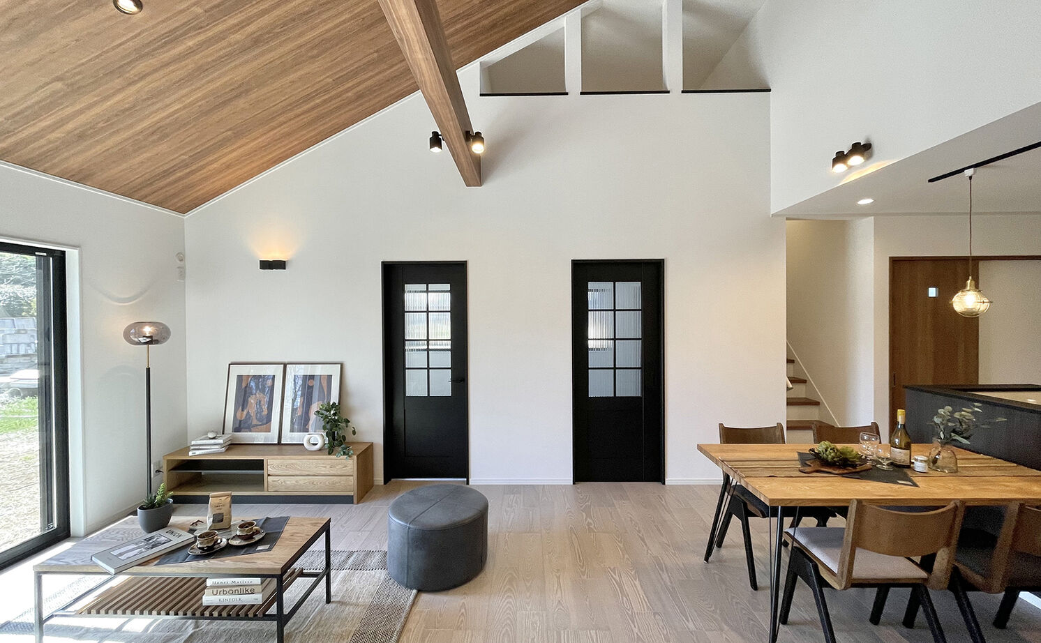 アイキョーホームのガレージハウス 【2799万円／延床24坪／平屋／間取図】機能性とデザイン性を兼ね備えた平屋の住まいの建築実例画像