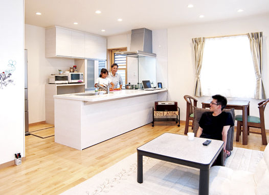 イシンホーム住宅研究会 未来のゼロエネ住宅「サンクスZEGA」。約23ｋW搭載で10万円超売電！の建築実例画像2