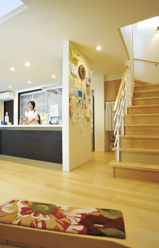 イシンホーム住宅研究会 未来のゼロエネ住宅。門・ガレージ付大容量売電住宅に大満足の建築実例画像3