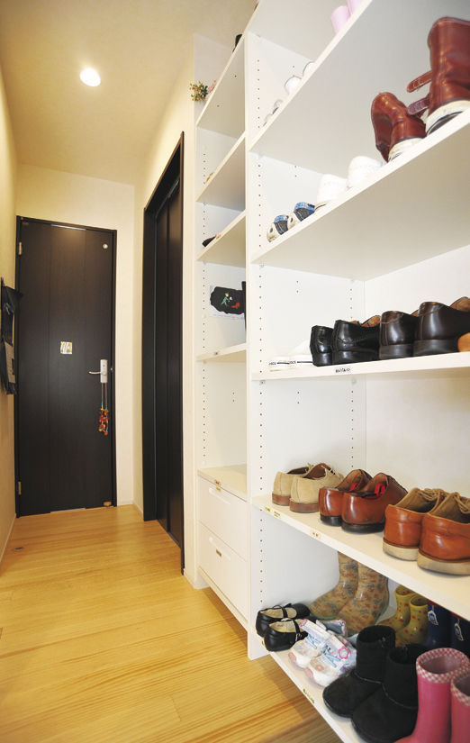 イシンホーム住宅研究会 未来のゼロエネ住宅。門・ガレージ付大容量売電住宅に大満足の建築実例画像4