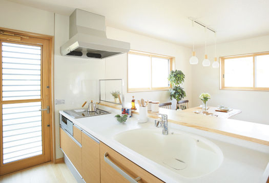 イシンホーム住宅研究会 未来のゼロエネ住宅は太陽光22ｋW超搭載の車庫付　６月の売電収入は約9.7万円！の建築実例画像4