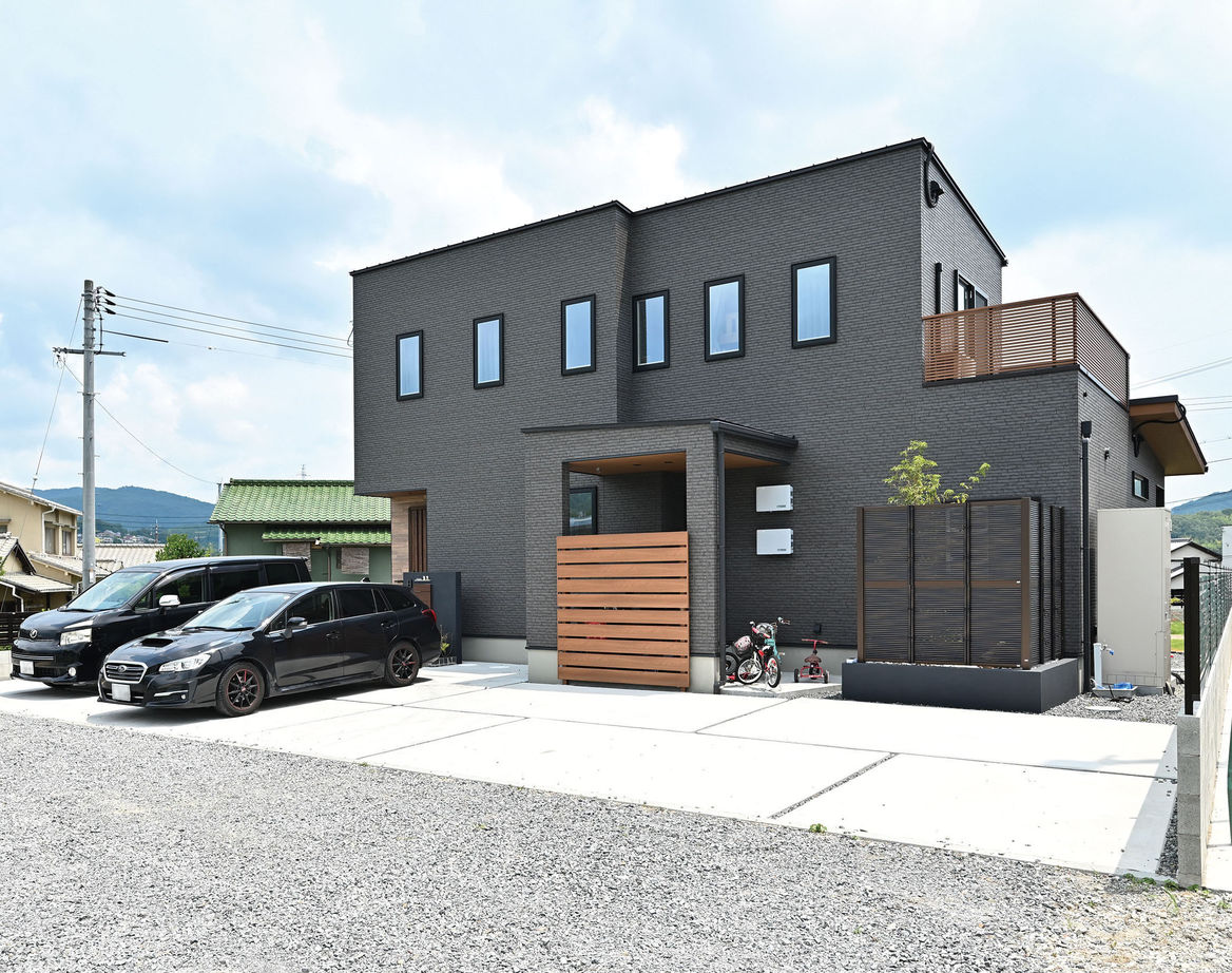 イシンホーム住宅研究会 電気・ガス・ガソリン代をほぼ払わない家だから、住んでからのコストが抑えられる！の建築実例画像