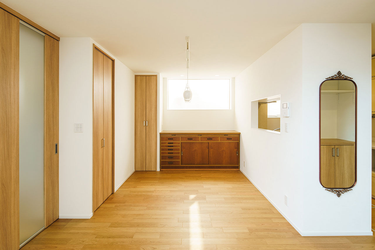 弘信建設 【札幌市/夫婦2人暮らし/間取図有/2LDK/平屋】高天井のリビングと全室床暖房のあたたかい空間設計の建築実例画像3