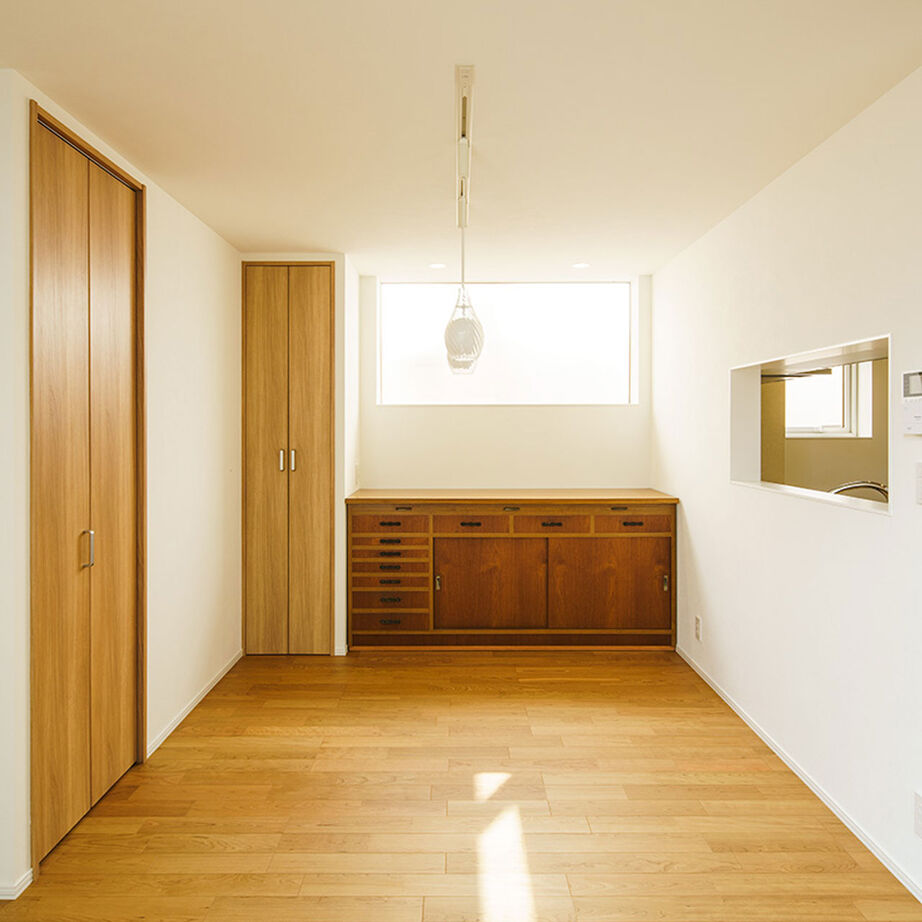 弘信建設 【札幌市/夫婦2人暮らし/間取図有/2LDK/平屋】高天井のリビングと全室床暖房のあたたかい空間設計の建築実例画像4