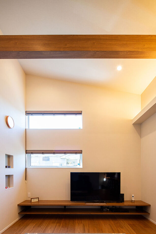 弘信建設 【札幌市/インナーガレージのある家/間取図有/3LDK＋ライトコート/スキップフロア】都心部の大人の暮らしの建築実例画像8