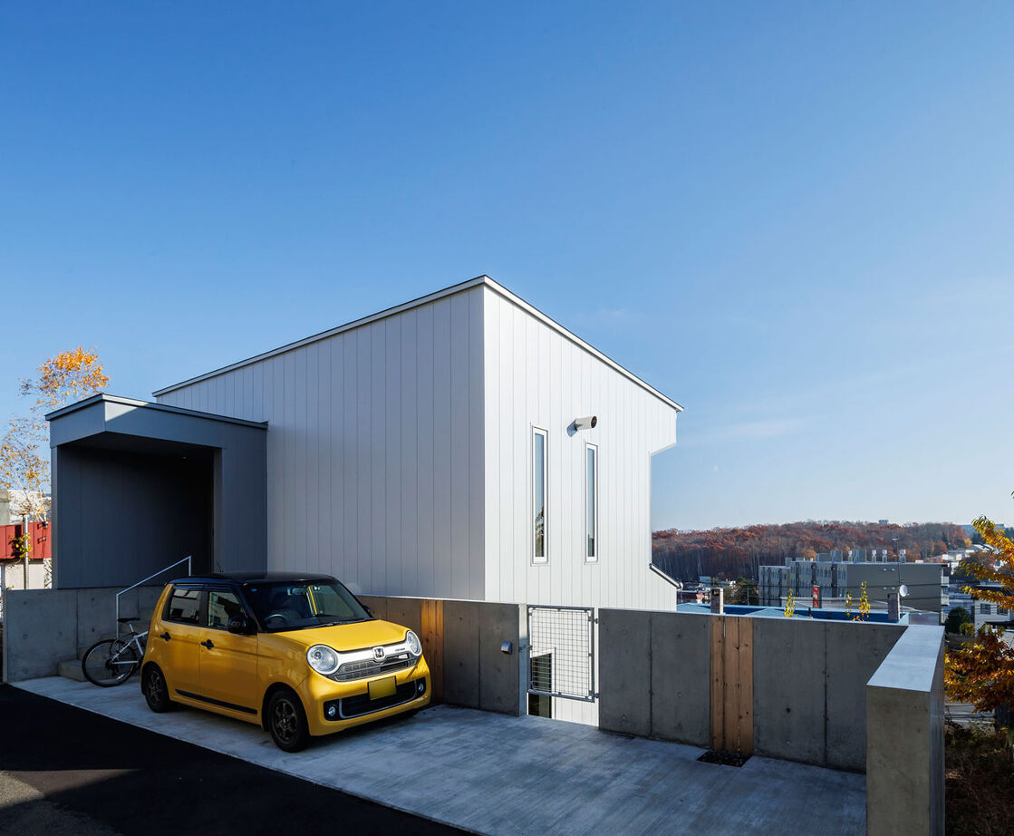 弘信建設 【札幌市/夫婦2人暮らし/間取図有/1LDK+個室2つ＋書斎/風景を取り込む】市街地を一望し静かな時間を楽しむの建築実例画像2