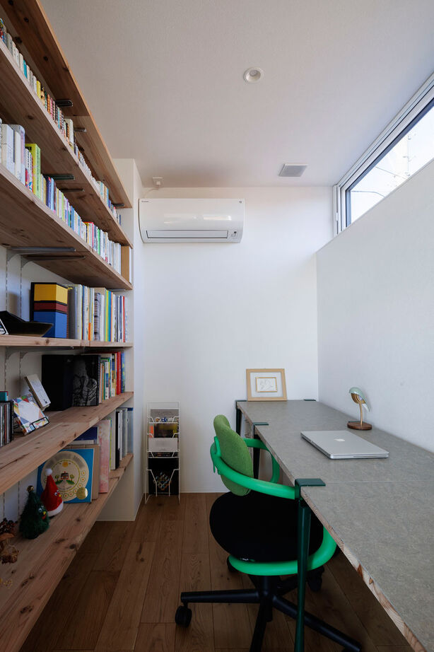 弘信建設 【札幌市/夫婦2人暮らし/間取図有/1LDK+個室2つ＋書斎/風景を取り込む】市街地を一望し静かな時間を楽しむの建築実例画像8