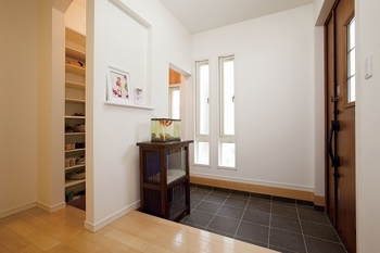 むぎくら 【1,500～1,999万円/40.9坪/間取り図有】土地探しから予算内で実現した家族がつながる北欧風の家の建築実例画像6