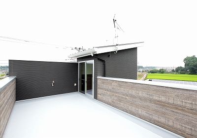 むぎくら 【1500～1999万円/37.8坪/間取り図有】スカイバルコニーやウッドデッキで趣味を満喫できる遊び心詰まった家の建築実例画像8