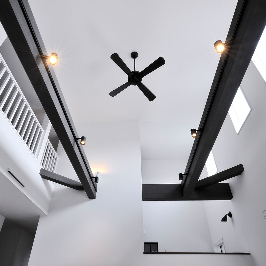 エイト 【桧家住宅/4人家族/中二階と小屋裏のある平屋】暮らしやすさ満点のカリフォルニアスタイルの建築実例画像3