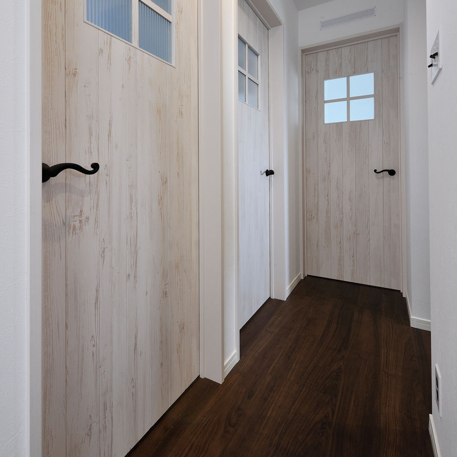 エイト 【桧家住宅/4人家族/中二階と小屋裏のある平屋】暮らしやすさ満点のカリフォルニアスタイルの建築実例画像8