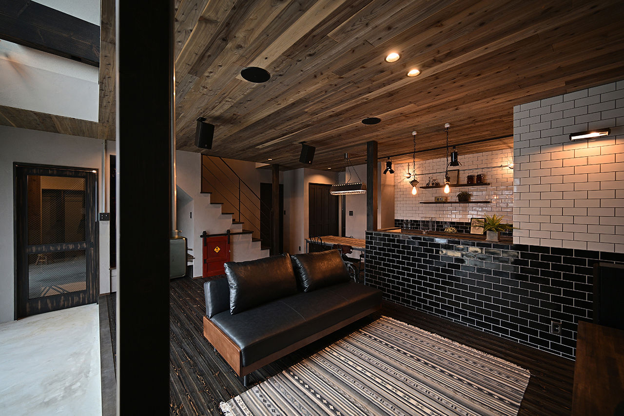 HOLOS HOME（ホロスホーム） 【愛知県|2人暮らし|ペット】猫も、犬も…薪ストーブの前で丸くなる。またやって来る、2人と2匹の暖かい冬の建築実例画像4