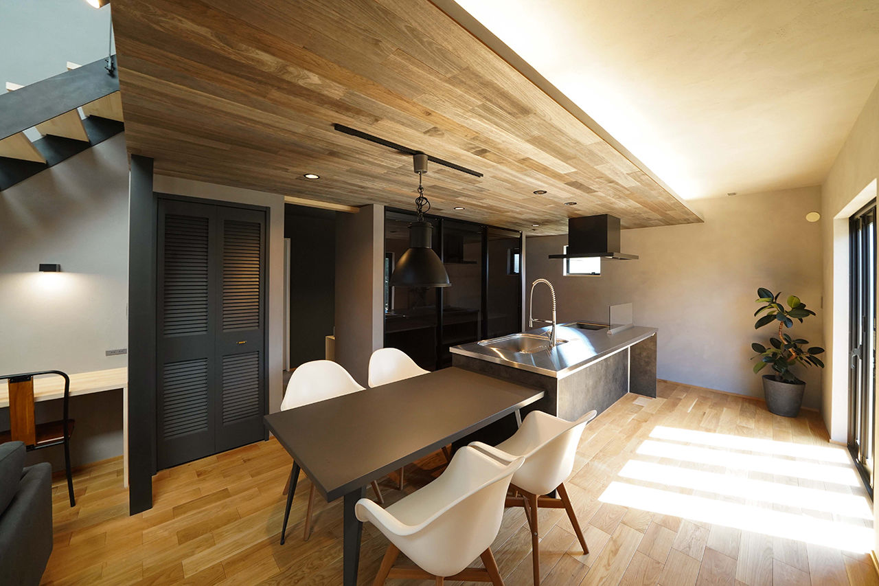 HOLOS HOME（ホロスホーム） 【愛知県|バイクガレージ|吹抜け|2人暮らし】シンプルで上質な空間で、大人ふたりのオシャレな日々の建築実例画像4