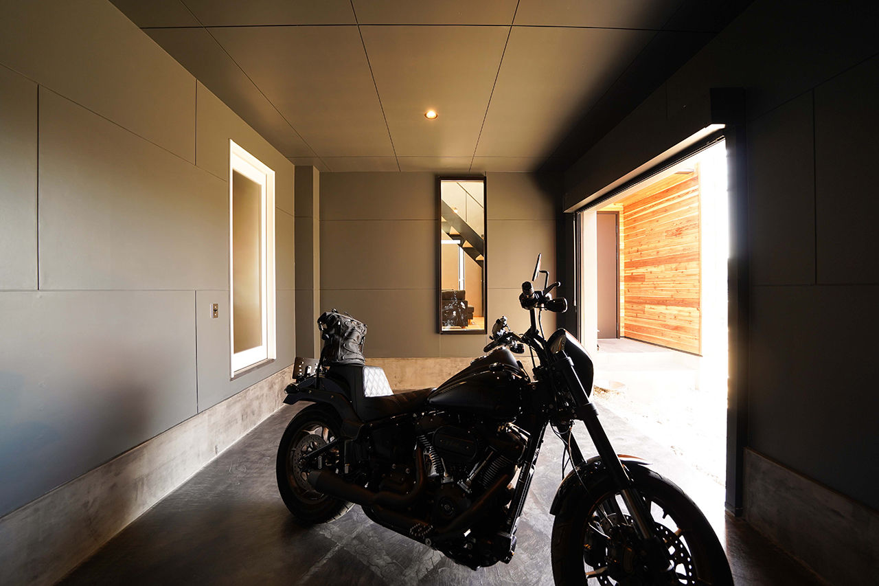 HOLOS HOME（ホロスホーム） 【愛知県|バイクガレージ|吹抜け|2人暮らし】シンプルで上質な空間で、大人ふたりのオシャレな日々の建築実例画像9