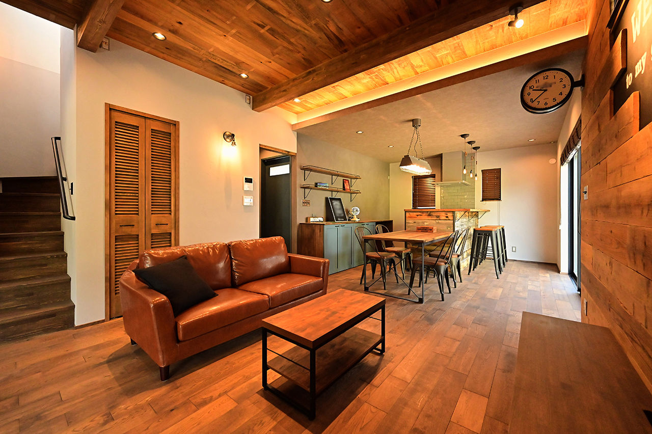 HOLOS HOME（ホロスホーム） 【愛知県|ビルトインガレージ|造作家具】いつも愛車がすぐそばにいる、ビンテージテイストのガレージハウスの建築実例画像4