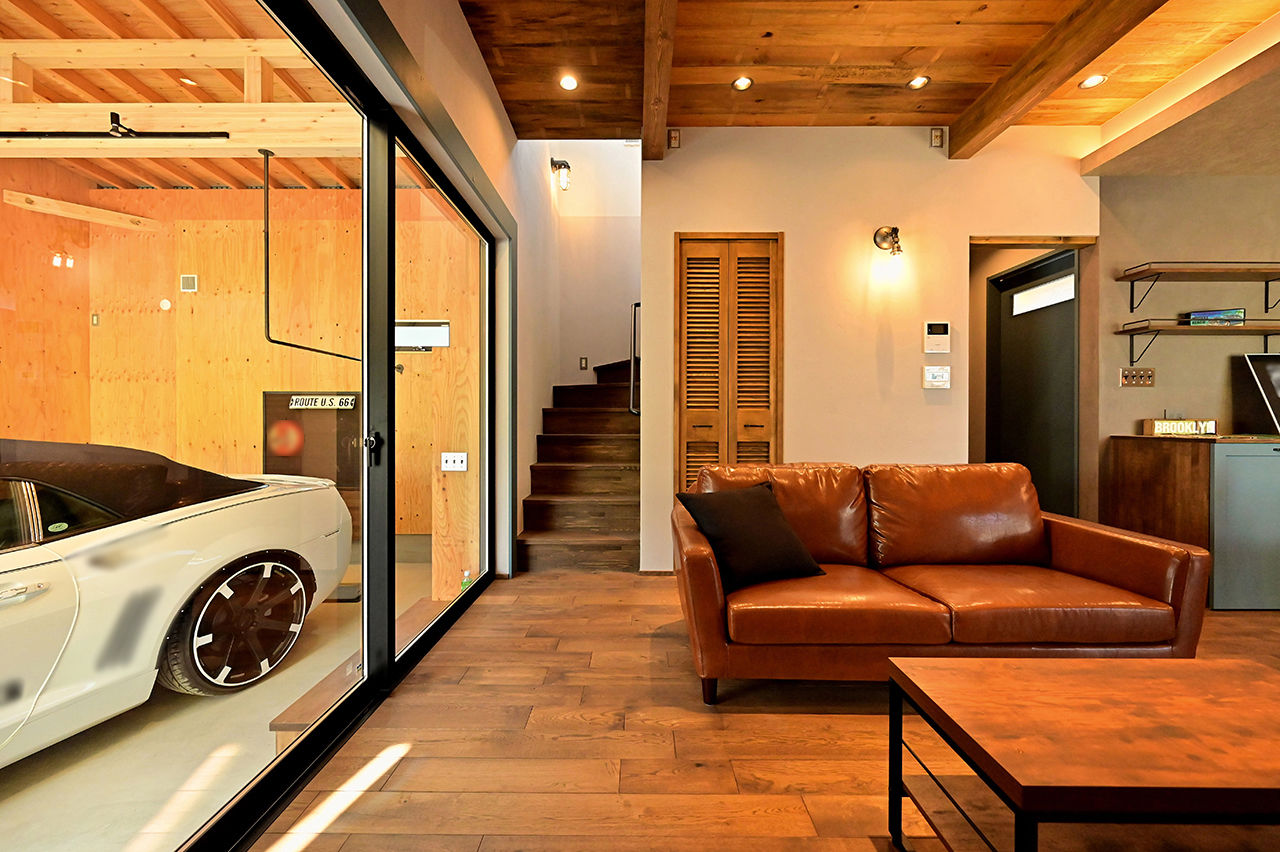 HOLOS HOME（ホロスホーム） 【愛知県|ビルトインガレージ|造作家具】いつも愛車がすぐそばにいる、ビンテージテイストのガレージハウスの建築実例画像5