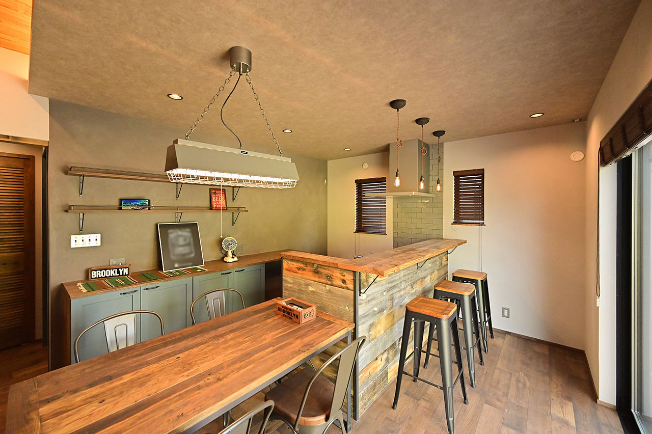 HOLOS HOME（ホロスホーム） 【愛知県|ビルトインガレージ|造作家具】いつも愛車がすぐそばにいる、ビンテージテイストのガレージハウスの建築実例画像6