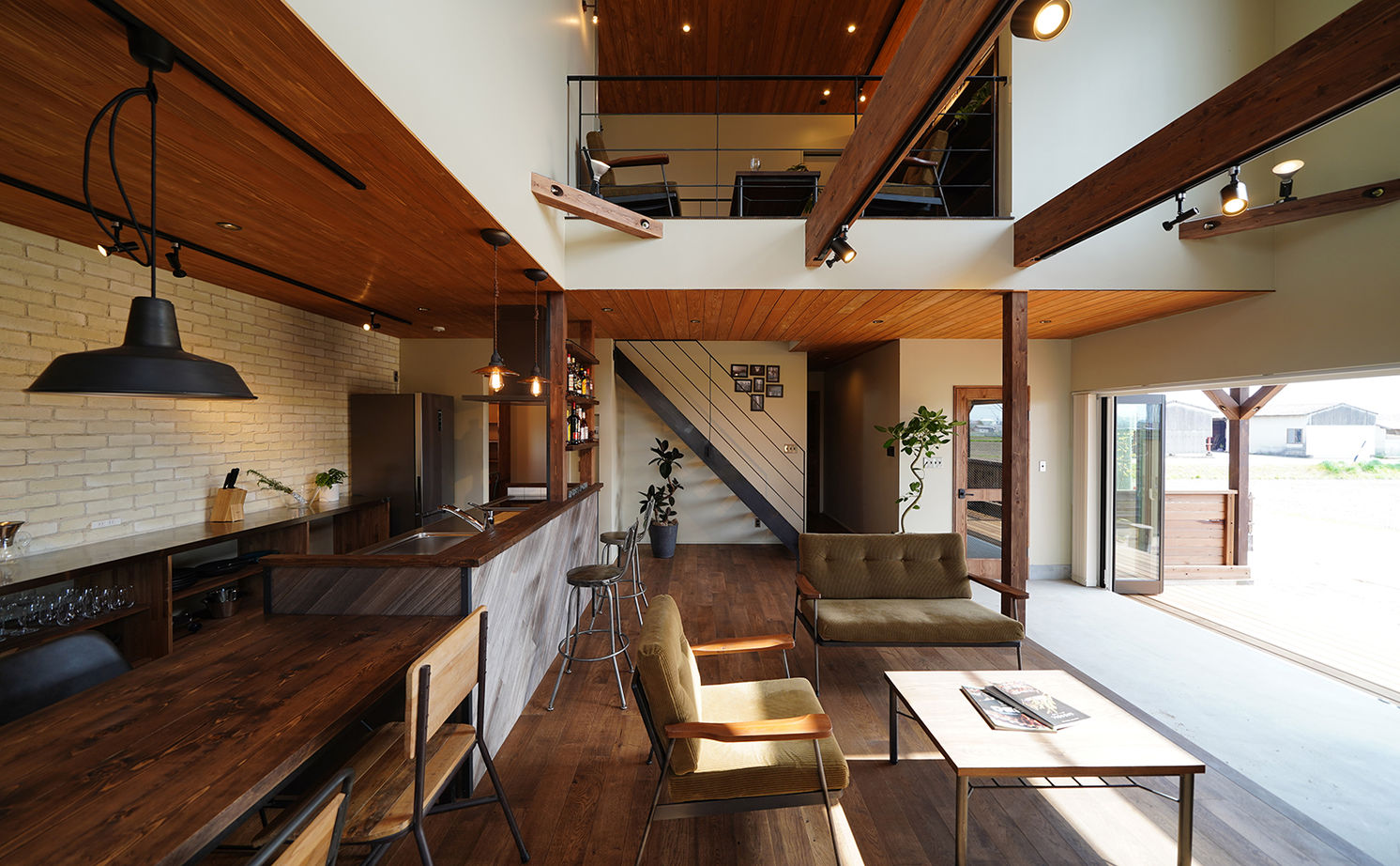 HOLOS HOME（ホロスホーム） 【愛知県|2000万円台|間取り図あり|ウッドデッキ】スローライフを実現させた、住宅地のなかの山小屋の建築実例画像5