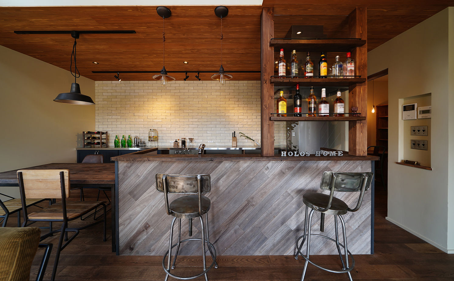 HOLOS HOME（ホロスホーム） 【愛知県|2000万円台|間取り図あり|ウッドデッキ】スローライフを実現させた、住宅地のなかの山小屋の建築実例画像9