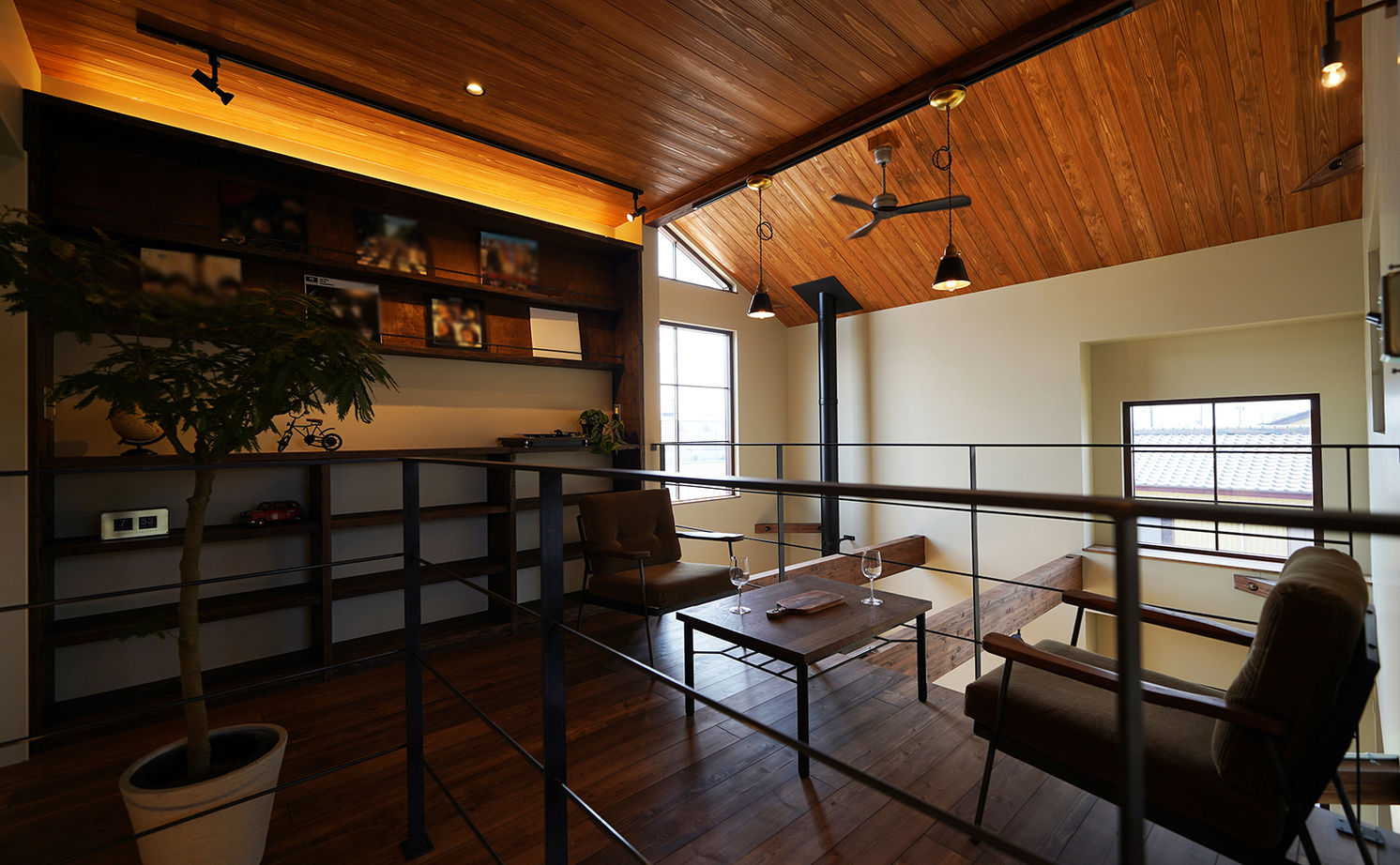 HOLOS HOME（ホロスホーム） 【愛知県|2000万円台|間取り図あり|ウッドデッキ】スローライフを実現させた、住宅地のなかの山小屋の建築実例画像13