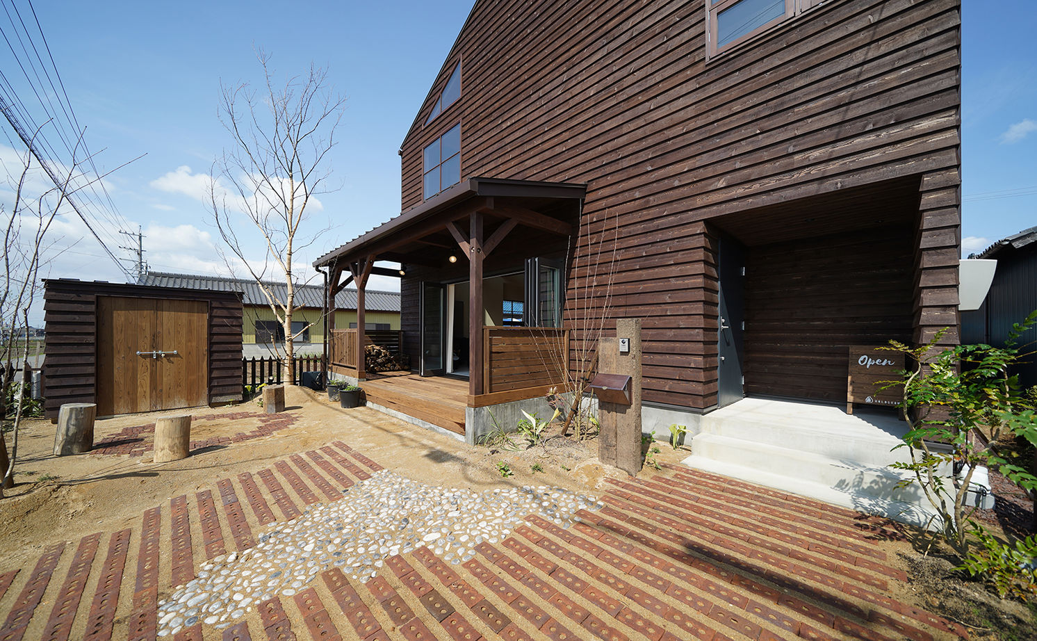 HOLOS HOME（ホロスホーム） 【愛知県|2000万円台|間取り図あり|ウッドデッキ】スローライフを実現させた、住宅地のなかの山小屋の建築実例画像20