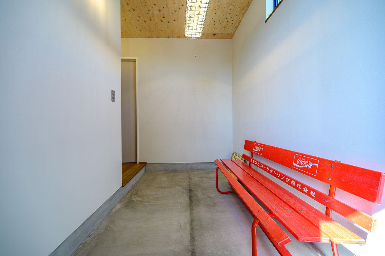 HOLOS HOME（ホロスホーム） 【愛知県|アメリカンビンテージ|エイジング加工】無垢材×アイアンが最高にカッコいい、ビンテージハウスの建築実例画像4