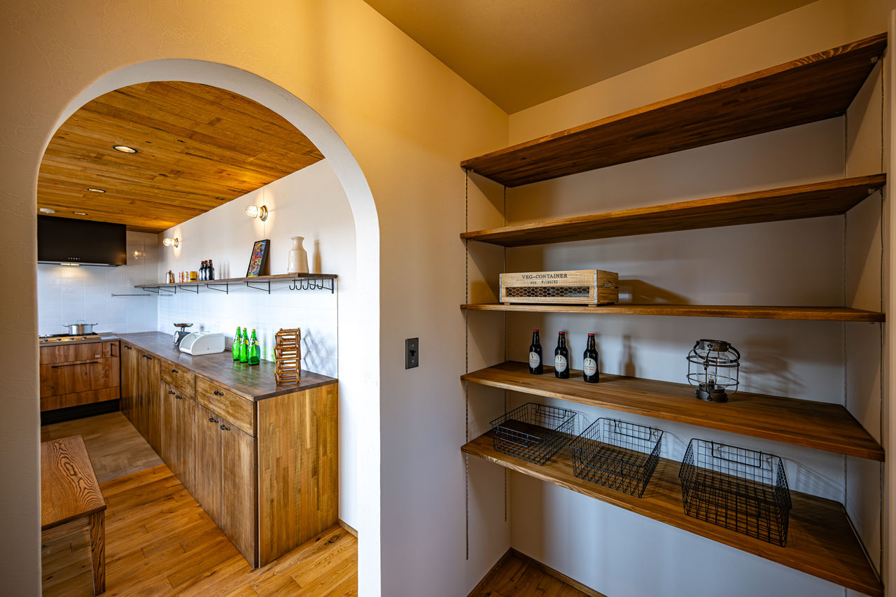 HOLOS HOME（ホロスホーム） 【愛知県|アメリカンビンテージ|エイジング加工】無垢材×アイアンが最高にカッコいい、ビンテージハウスの建築実例画像7