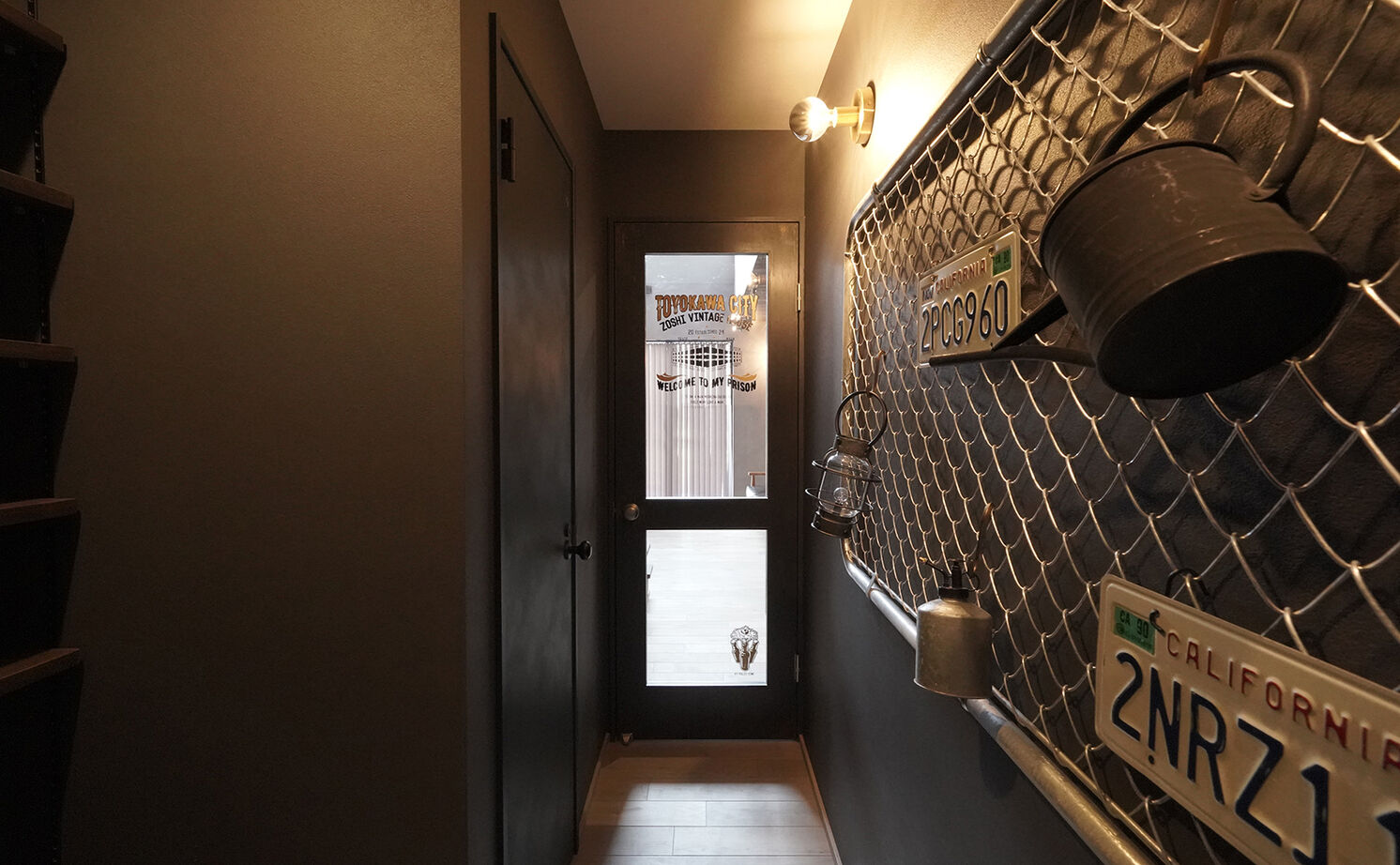 HOLOS HOME（ホロスホーム） 【豊川市｜監獄風ハウス｜こだわりアイテム】ダークヴィンテージスタイルハウスの建築実例画像2