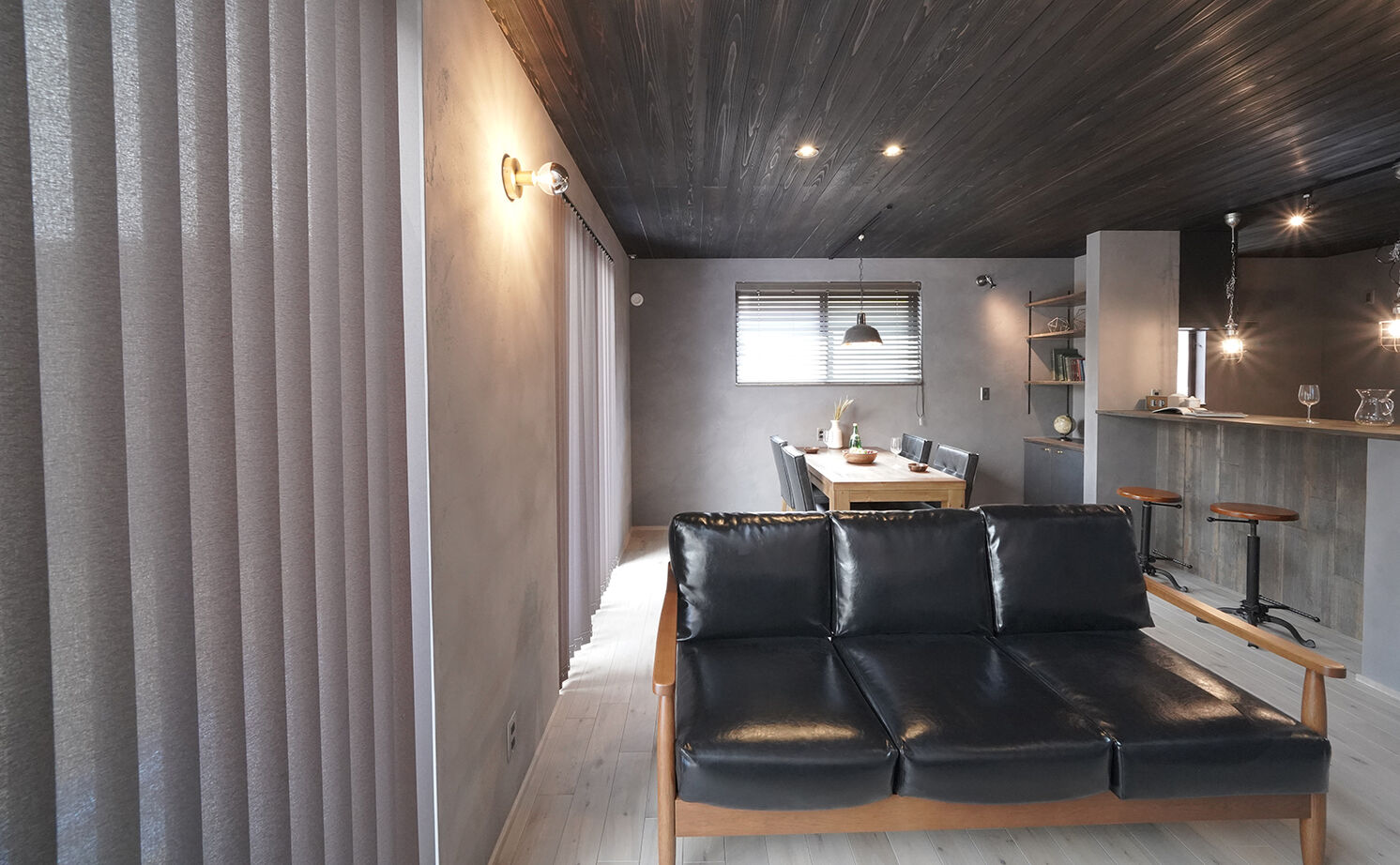 HOLOS HOME（ホロスホーム） 【豊川市｜監獄風ハウス｜こだわりアイテム】ダークヴィンテージスタイルハウスの建築実例画像6