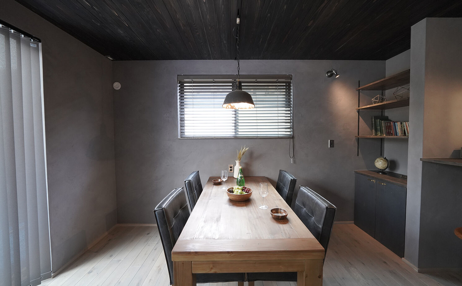 HOLOS HOME（ホロスホーム） 【豊川市｜監獄風ハウス｜こだわりアイテム】ダークヴィンテージスタイルハウスの建築実例画像12