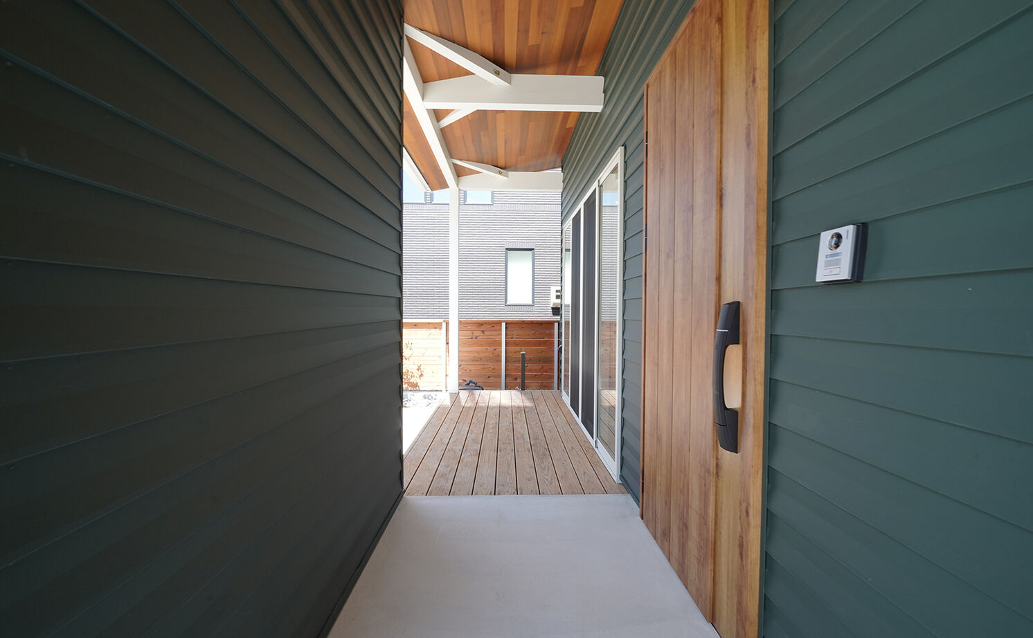 HOLOS HOME（ホロスホーム） 【瀬戸市｜インナーガレージ｜土間リビング】沖縄を感じるオーシャンカフェガレージハウスの建築実例画像3