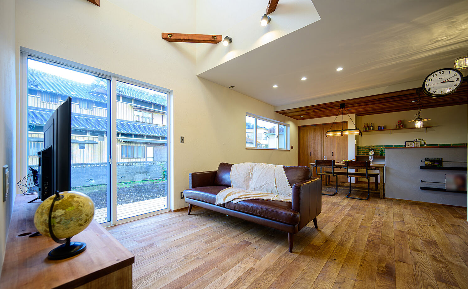 HOLOS HOME（ホロスホーム） 【三重県亀山市|アメリカンレトロ|素材】こだわりの趣味部屋と使いやすい家事動線の建築実例画像3