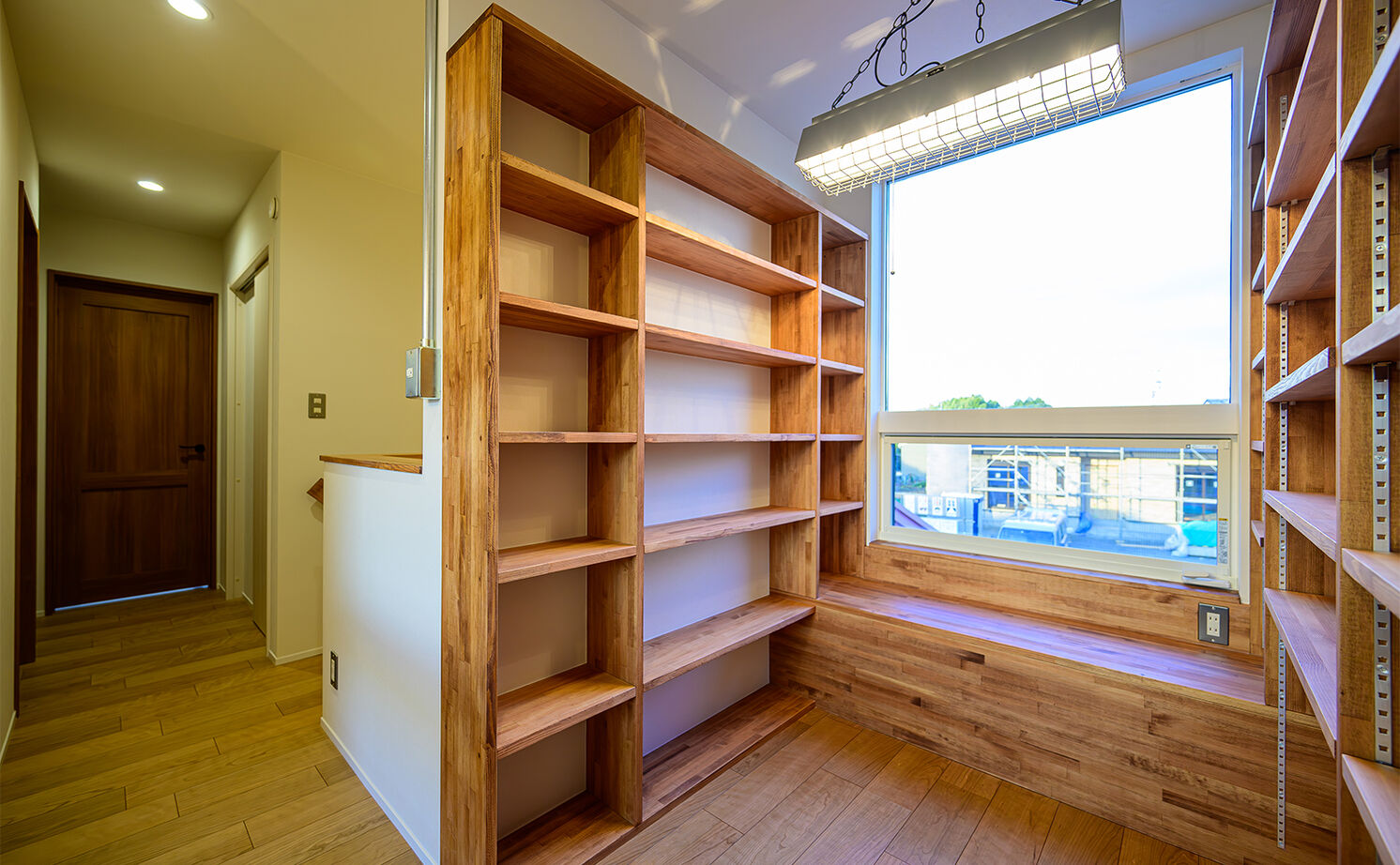HOLOS HOME（ホロスホーム） 【三重県亀山市|アメリカンレトロ|素材】こだわりの趣味部屋と使いやすい家事動線の建築実例画像17