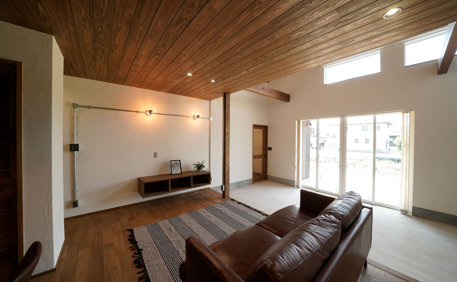 HOLOS HOME（ホロスホーム） 【豊田市｜平屋｜土間のあるリビング】アウトドア好きのヴィンテージフラットハウスの建築実例画像5