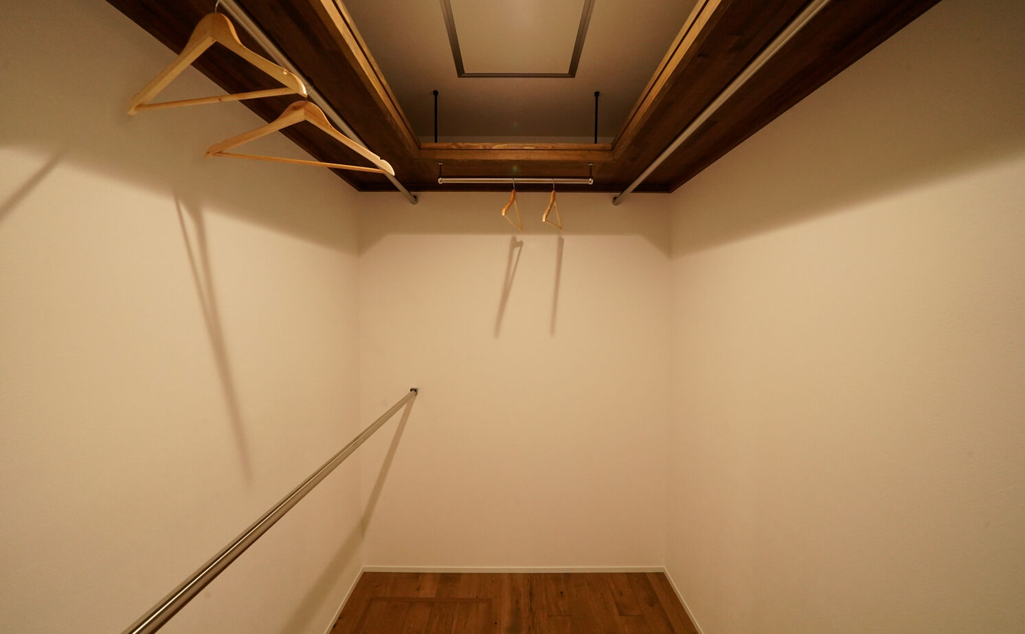 HOLOS HOME（ホロスホーム） 【豊田市｜平屋｜土間のあるリビング】アウトドア好きのヴィンテージフラットハウスの建築実例画像15