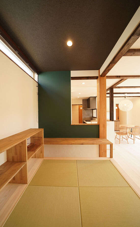 HOLOS HOME（ホロスホーム） 【豊田市｜ジャパニーズモダン｜インナーガレージ】木々のぬくもりと呼吸を感じながら共に成長する家の建築実例画像9